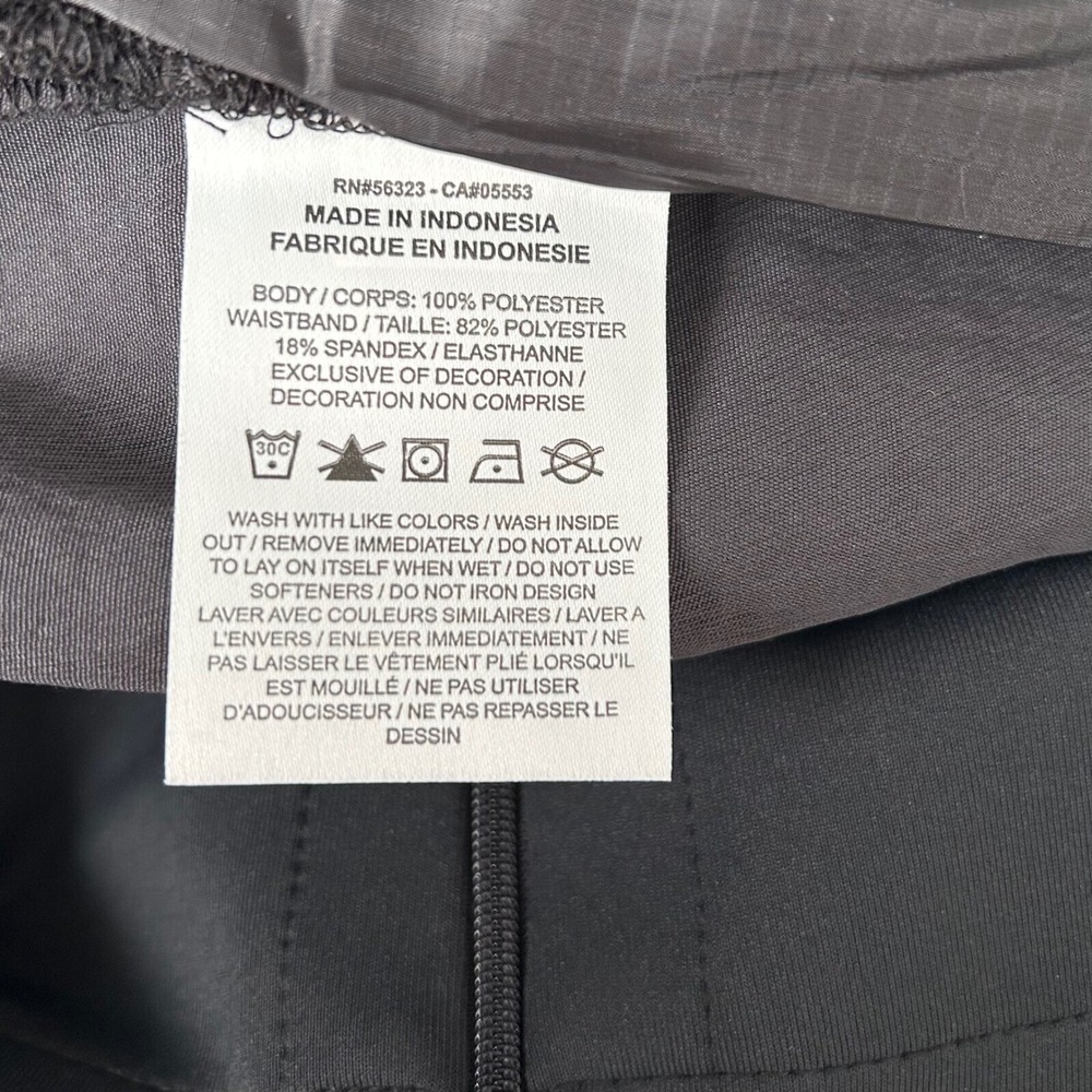 Nike NWT Medium Team‎ Tech Pack athletic shorts women's gray/black - Picture 7 of 7